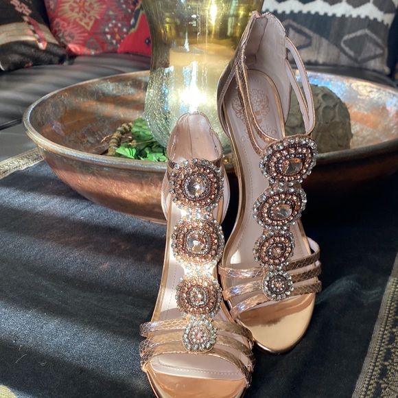 VINCE CAMUTO rose gold heels with class & bling….Gorgeous!! EUC!🌸 - Picture 11 of 14